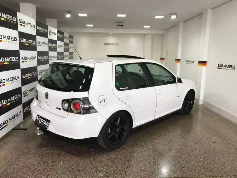 Volkswagen Golf Branco 2