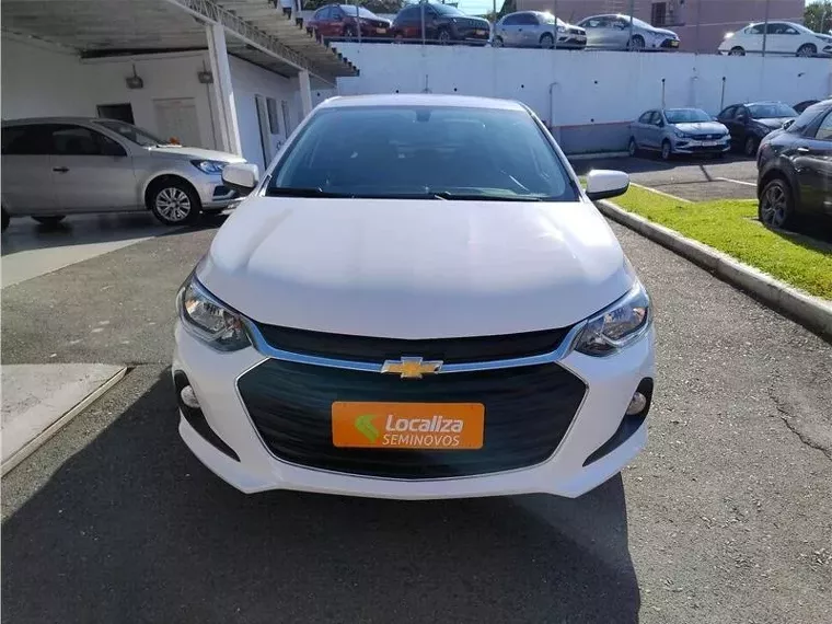 Chevrolet Onix Branco 2