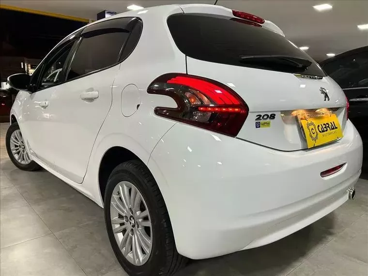 Peugeot 208 Branco 2