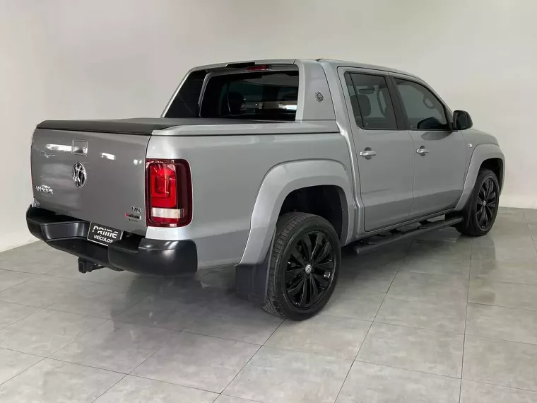 Volkswagen Amarok Prata 23