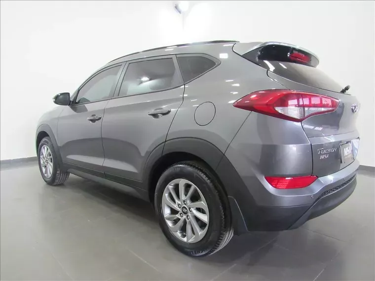 Hyundai Tucson Cinza 6