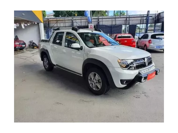 Renault Duster Oroch Branco 4