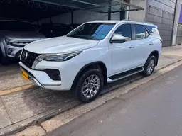 Toyota Hilux SW4