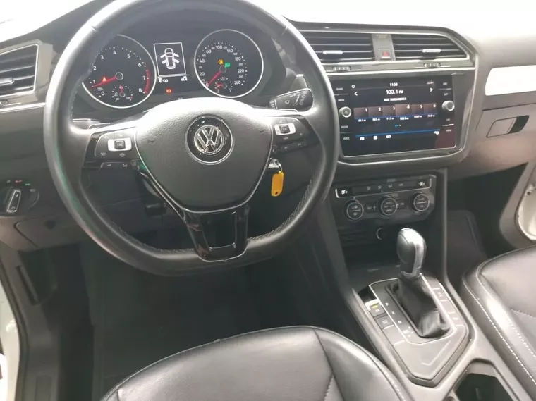 Volkswagen Tiguan Branco 14