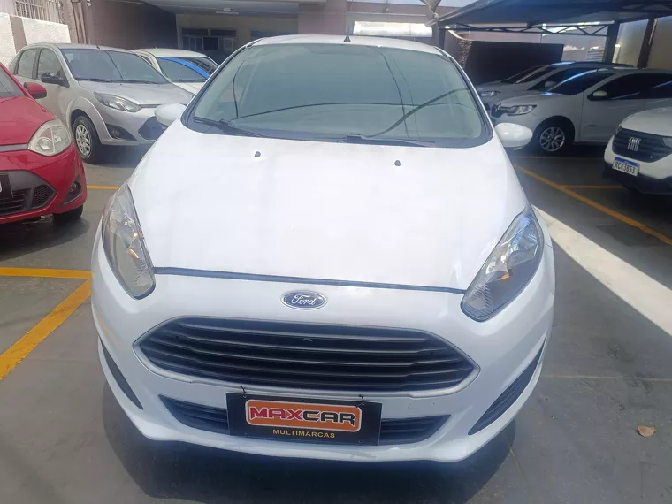 Ford Fiesta Branco 4