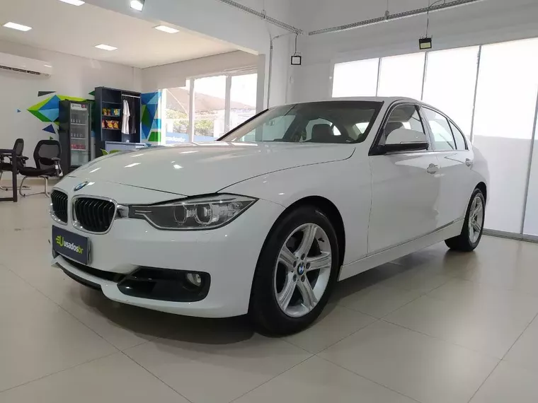 BMW 320i Branco 3