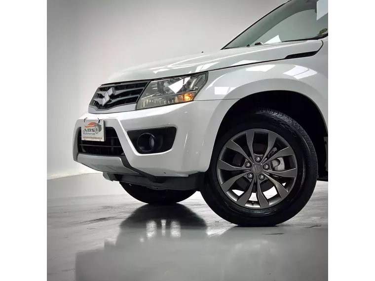 Suzuki Grand Vitara Branco 16