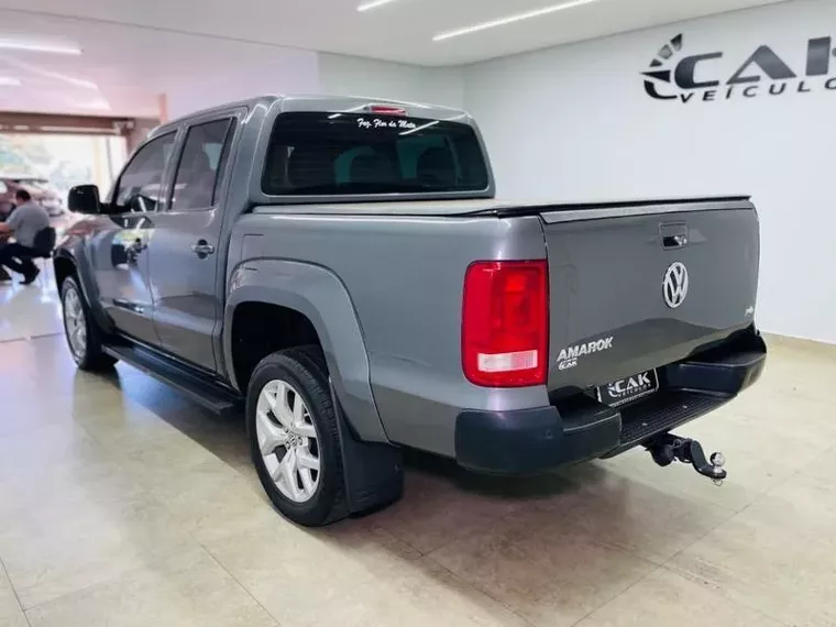 Volkswagen Amarok Cinza 12