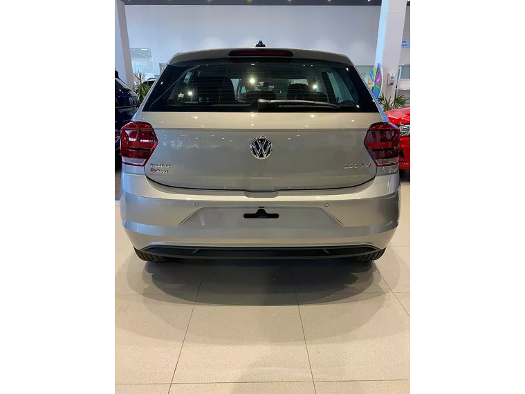 Volkswagen Polo Hatch Branco 6