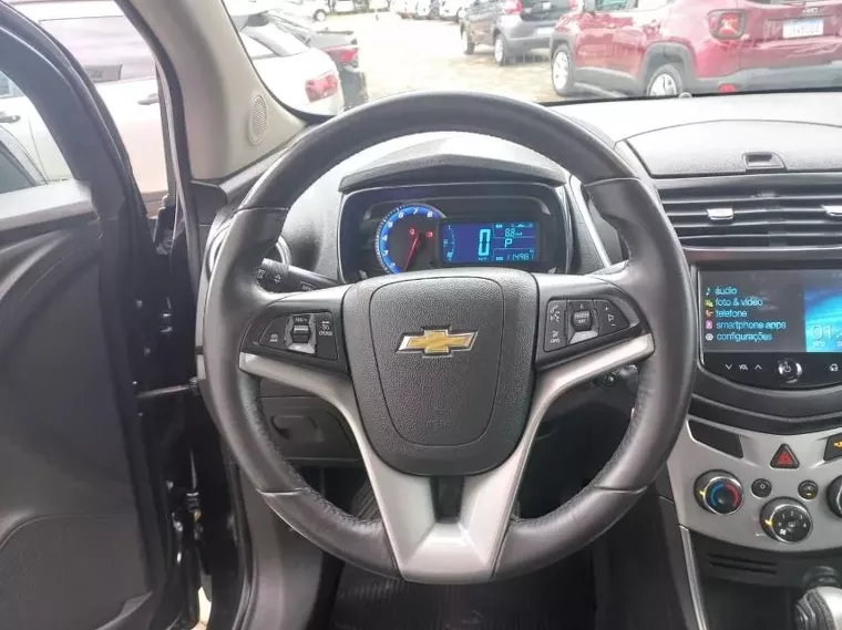 Chevrolet Tracker Preto 5