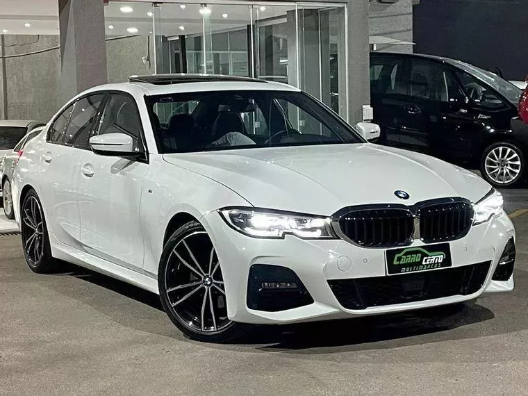 BMW 320i Branco 16