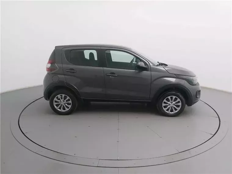 Fiat Mobi Prata 15