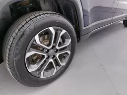 Jeep Commander