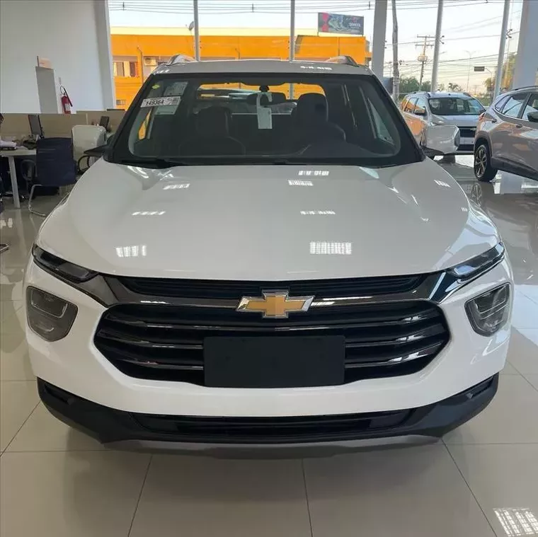 Chevrolet Montana Branco 19