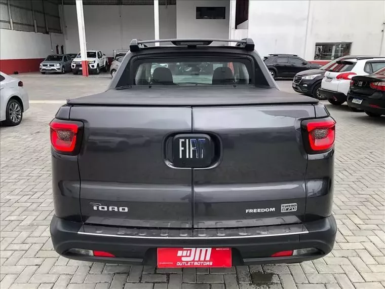 Fiat Toro Cinza 12