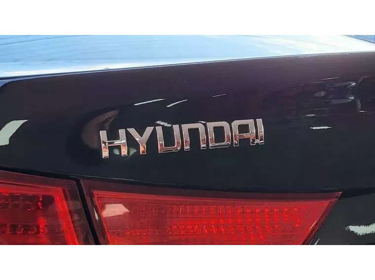 Hyundai Elantra Preto 3