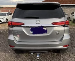 Toyota Hilux SW4