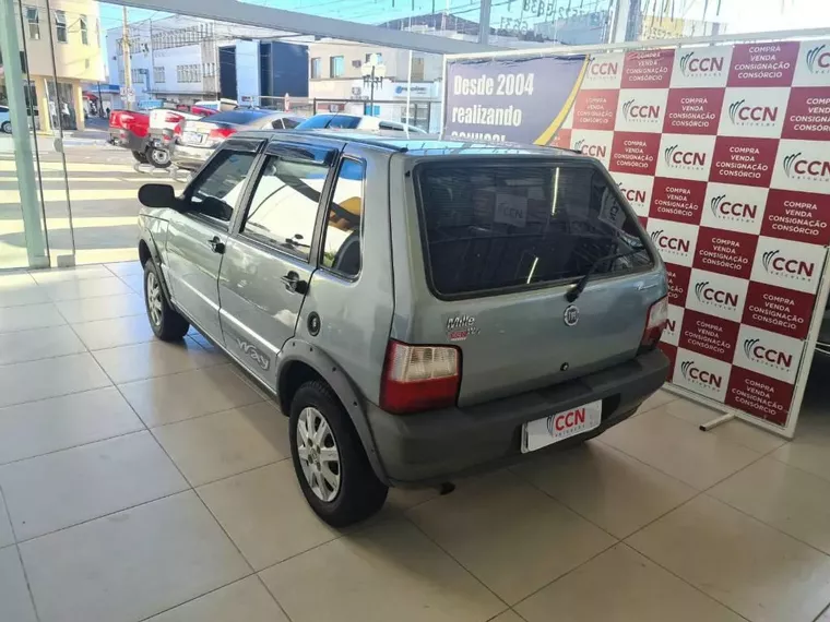 Fiat Uno Cinza 1