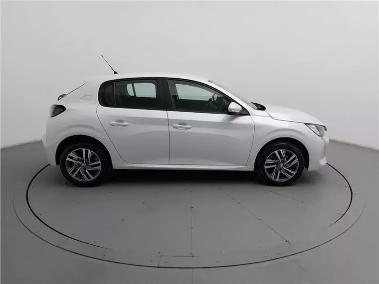 Peugeot 208 Branco 2