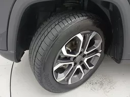 Jeep Commander