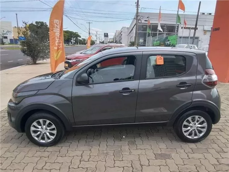 Fiat Mobi Prata 5