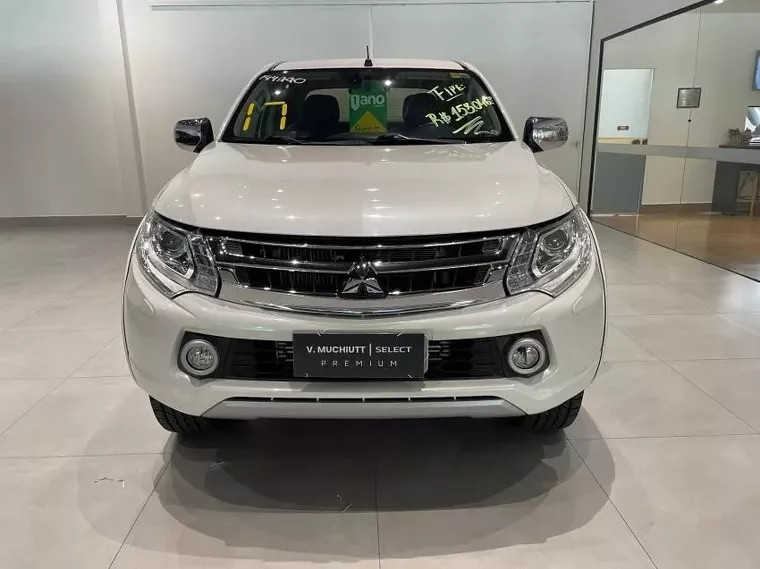 Mitsubishi L200 Triton Branco 5