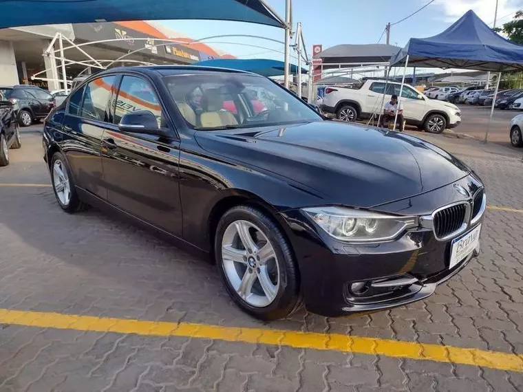 BMW 320i Preto 2