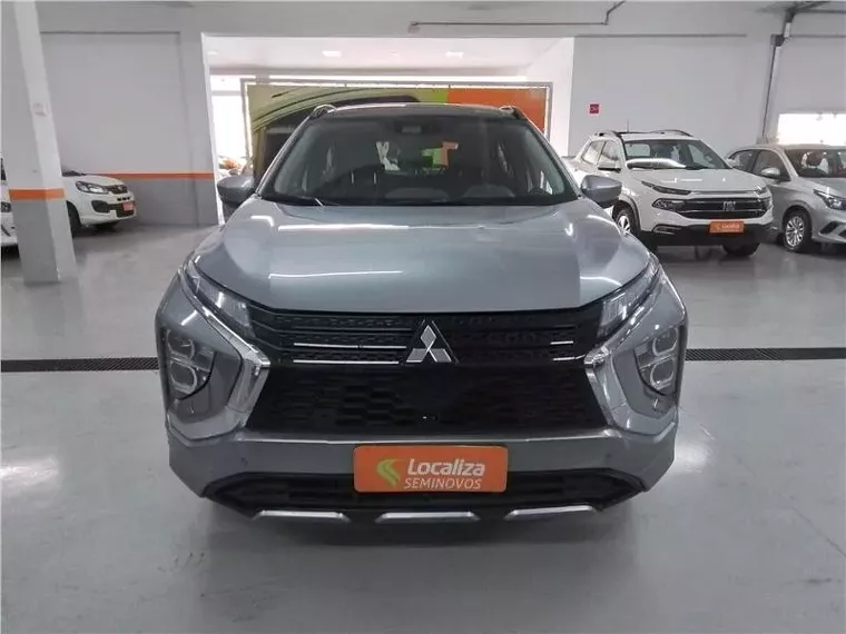 Mitsubishi Eclipse Cross Prata 4