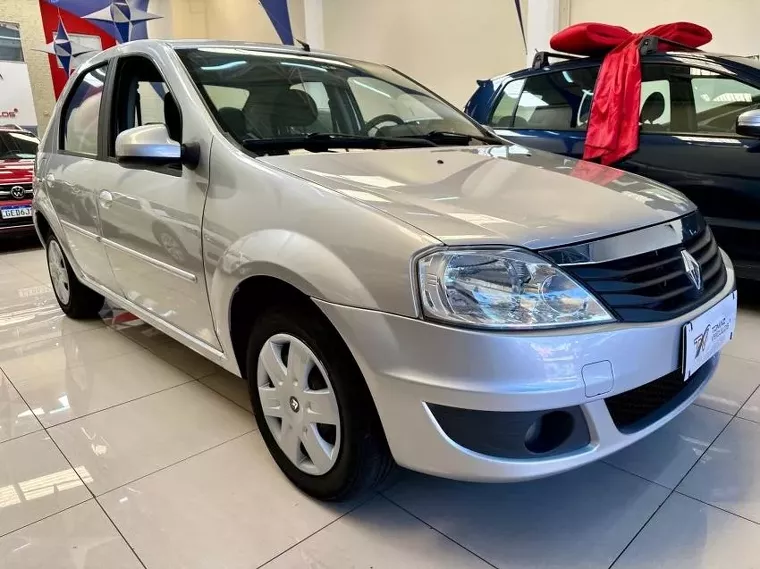 Renault Logan Prata 16