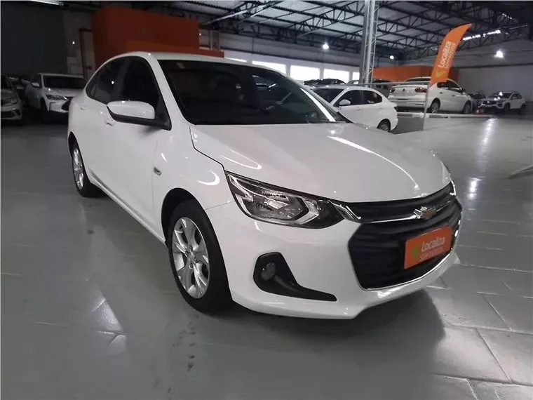 Chevrolet Onix Branco 3