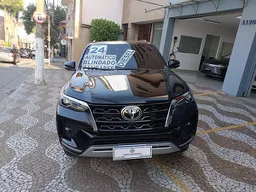 Toyota Hilux SW4
