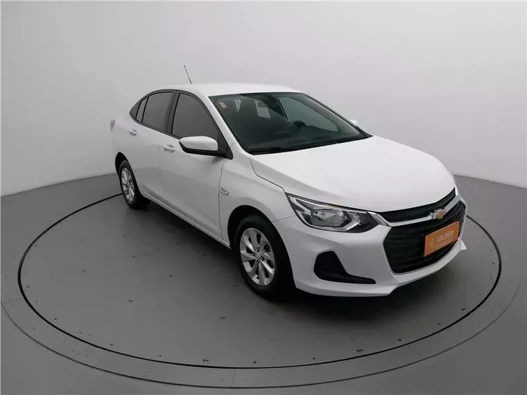 Chevrolet Onix Branco 16