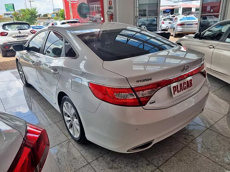 Hyundai Azera Branco 10