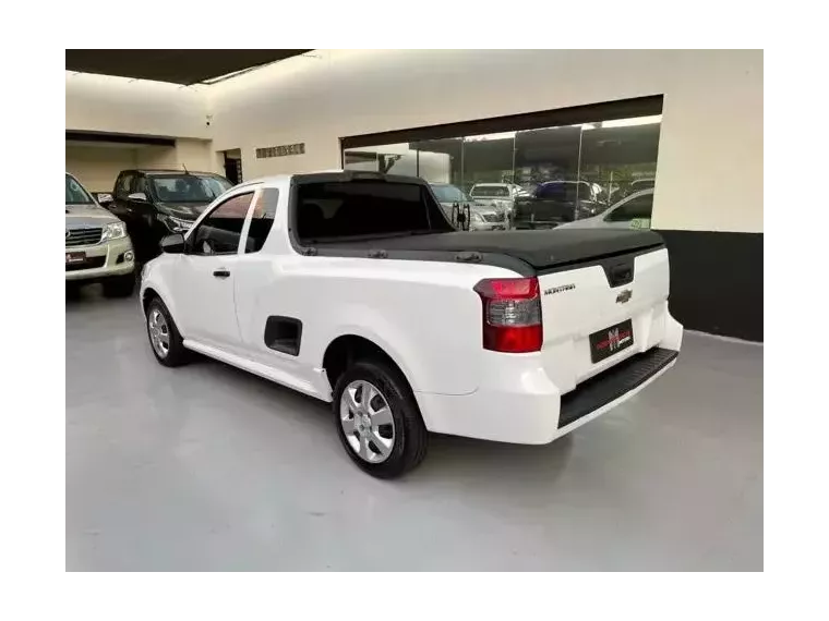 Chevrolet Montana Branco 1