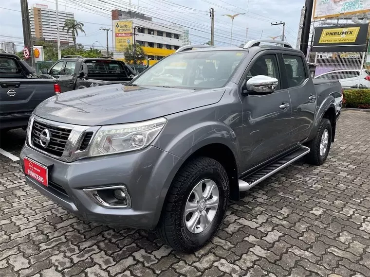 Nissan Frontier Cinza 1