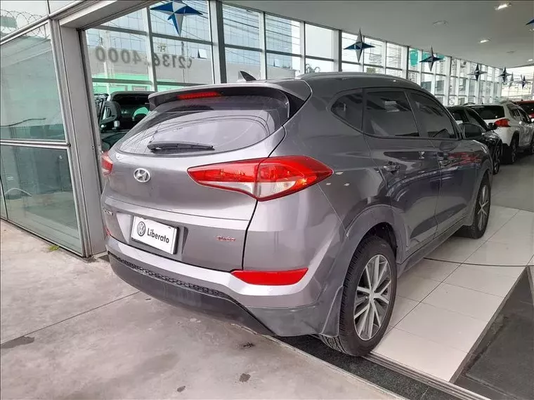 Hyundai Tucson Cinza 2