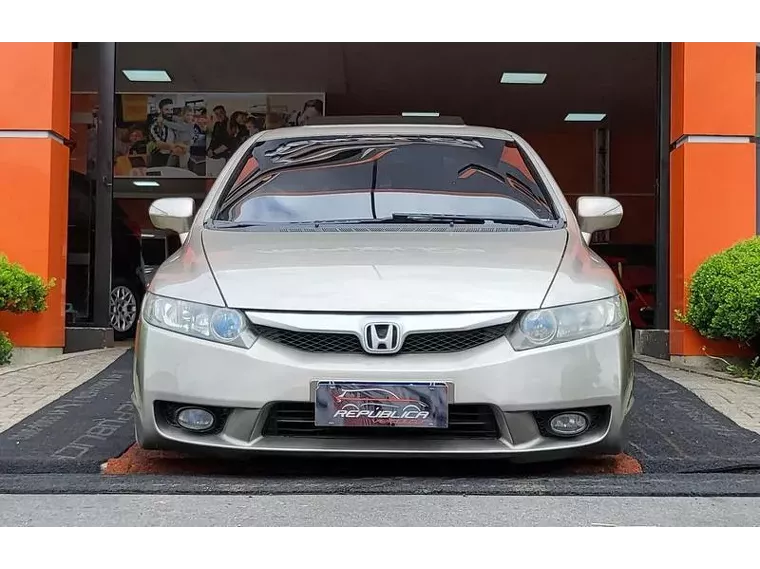 Honda Civic Dourado 8