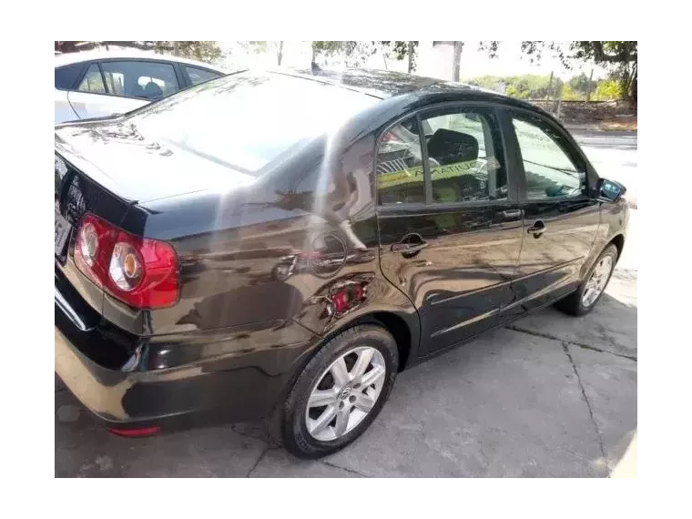 Volkswagen Polo Sedan Preto 4