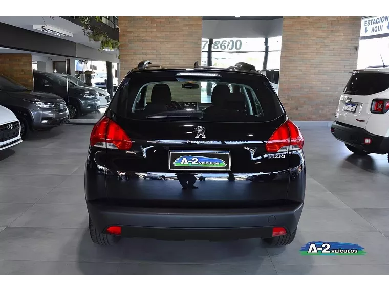 Peugeot 2008 Preto 10