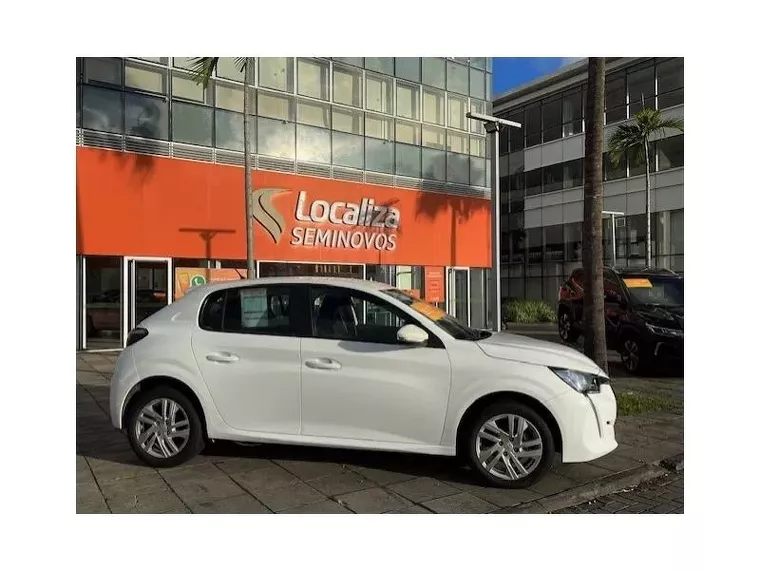 Peugeot 208 Branco 4