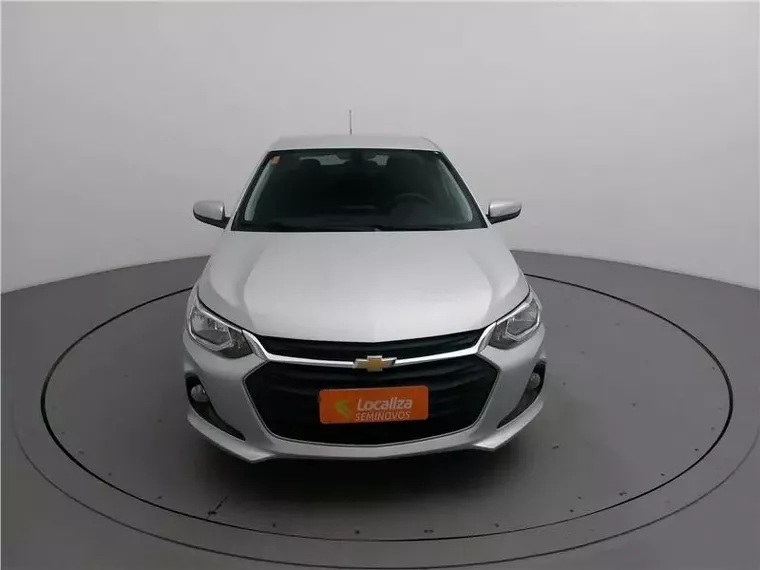 Chevrolet Onix Prata 15