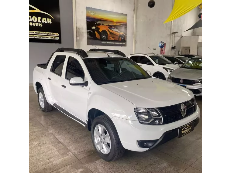 Renault Duster Oroch Branco 4