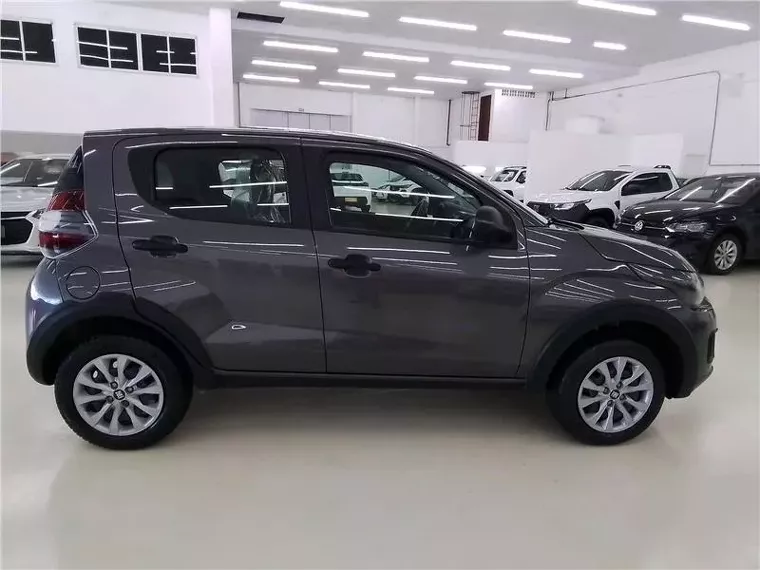 Fiat Mobi Prata 11