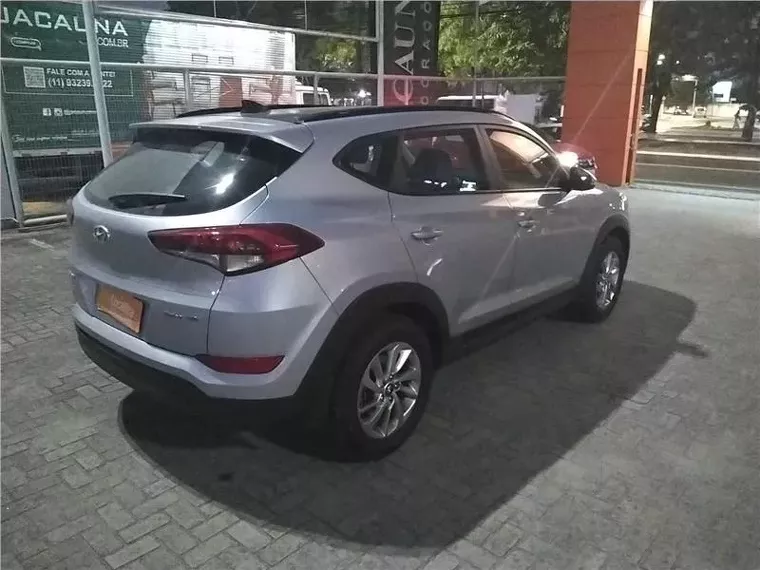 Hyundai Tucson Prata 8