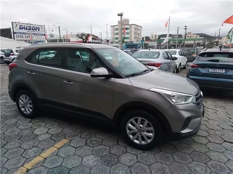 Hyundai Creta Prata 6