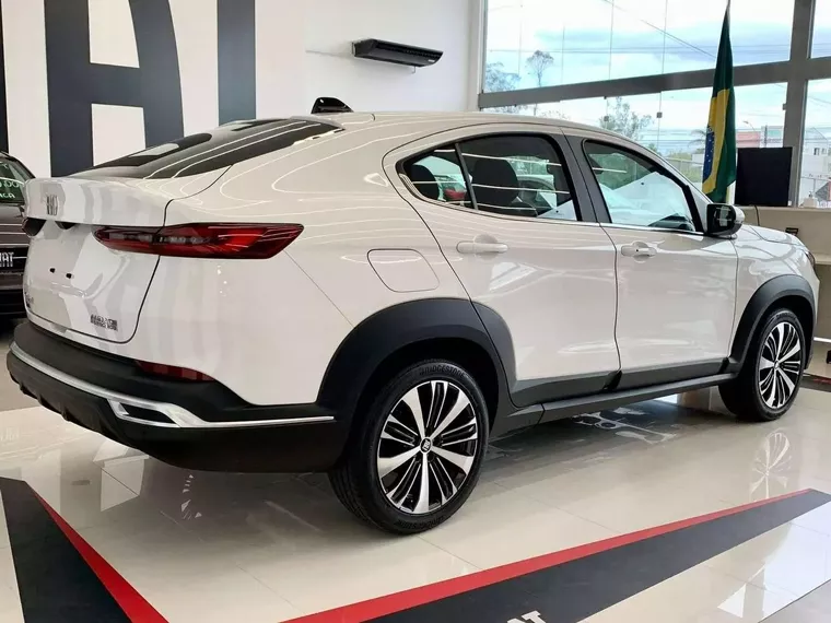 Fiat Fastback Branco 3