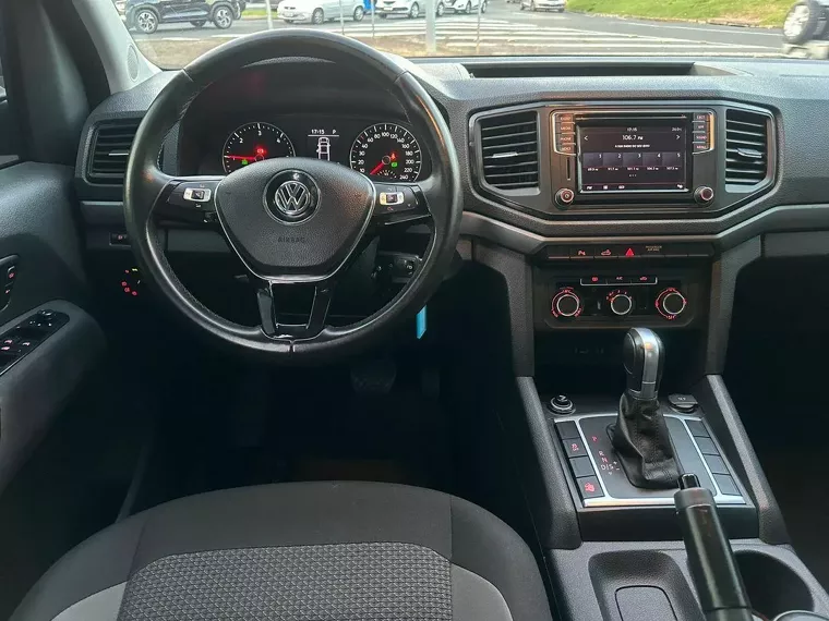 Volkswagen Amarok Cinza 2