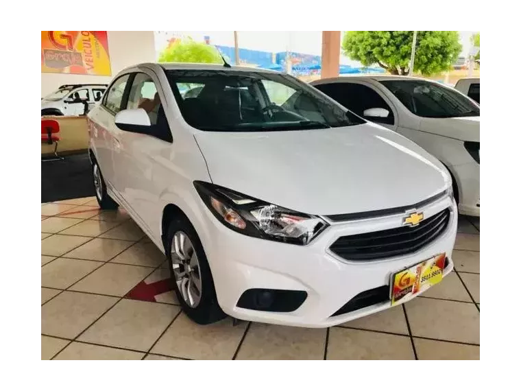 Chevrolet Prisma Branco 7