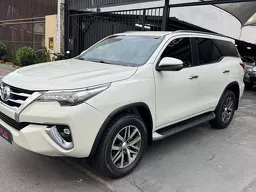 Toyota Hilux SW4