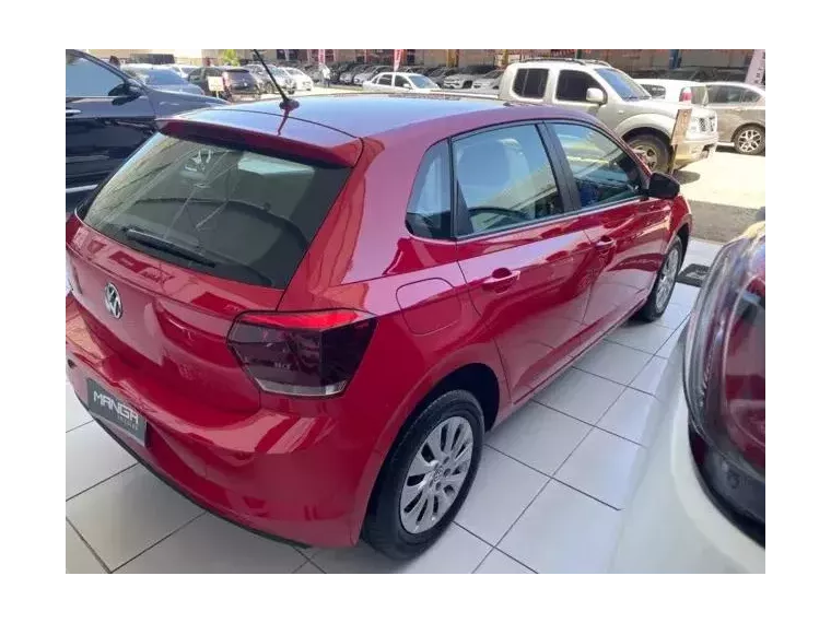 Volkswagen Polo Hatch Vermelho 1